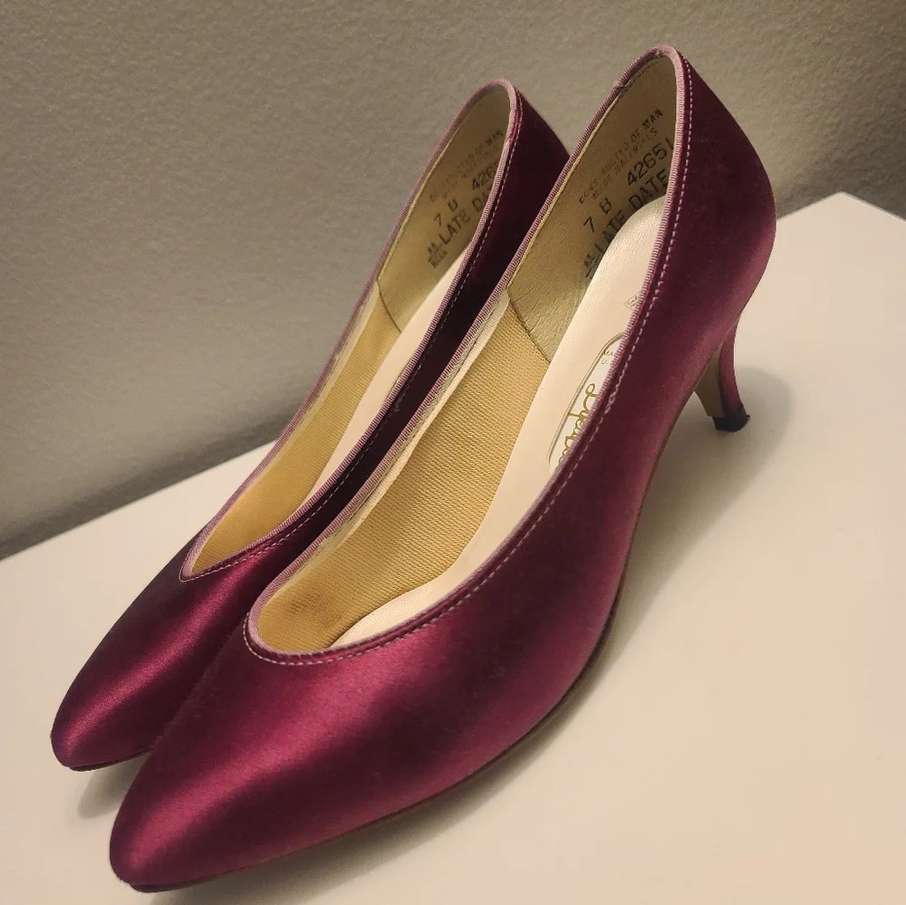 Vintage Dyeables pink/purple kitten heels